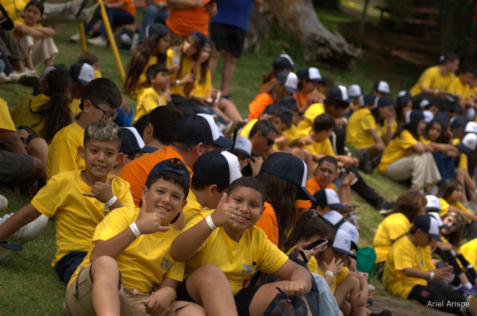 Niñas y niños, alegría, conocimiento y aprendizaje compartido: el programa Túnicas en Red de UTE realizó la novena edición de su Expo en el Parque de Minas