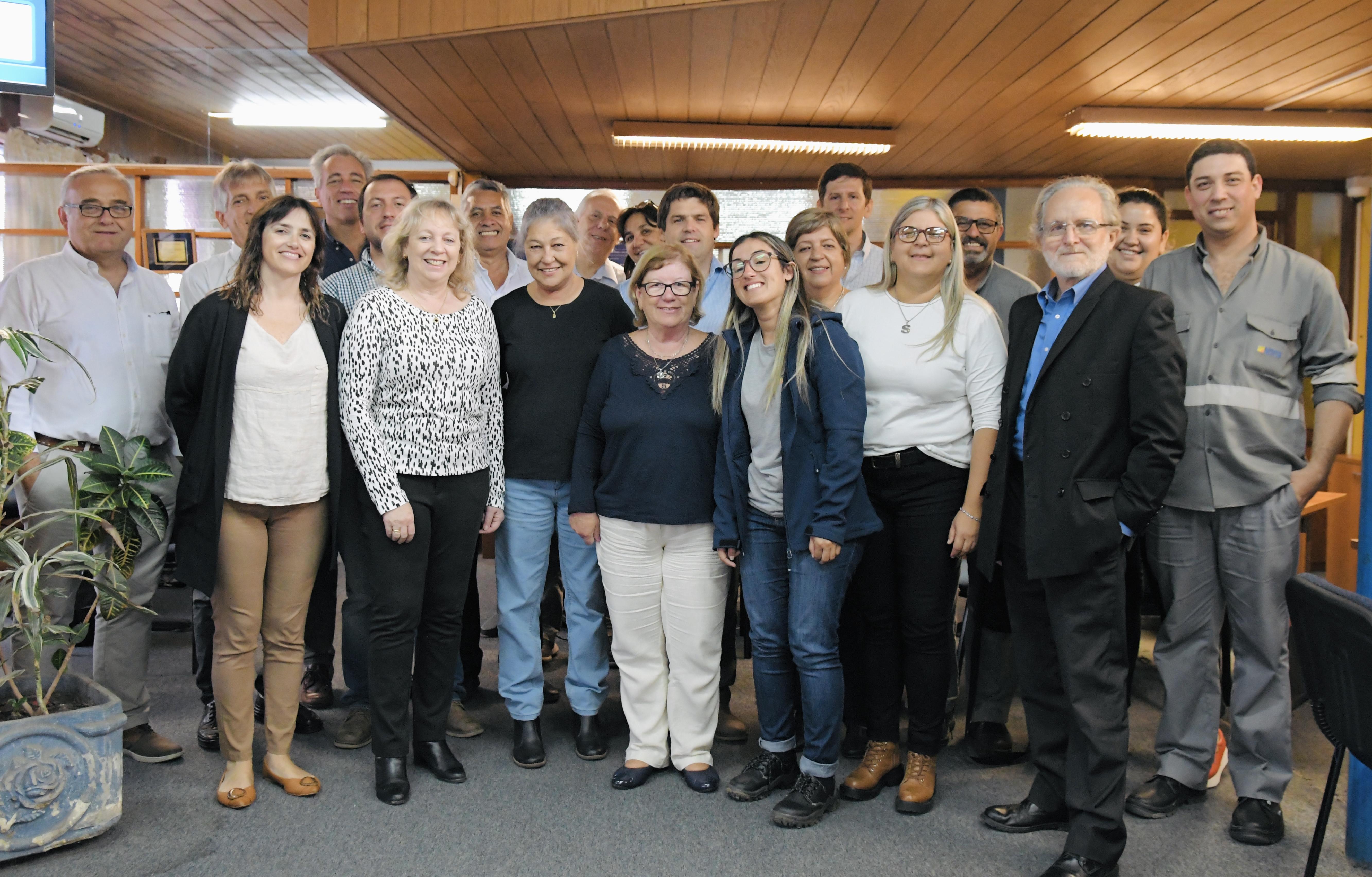 Visita a la Oficina Comercial de Artigas.