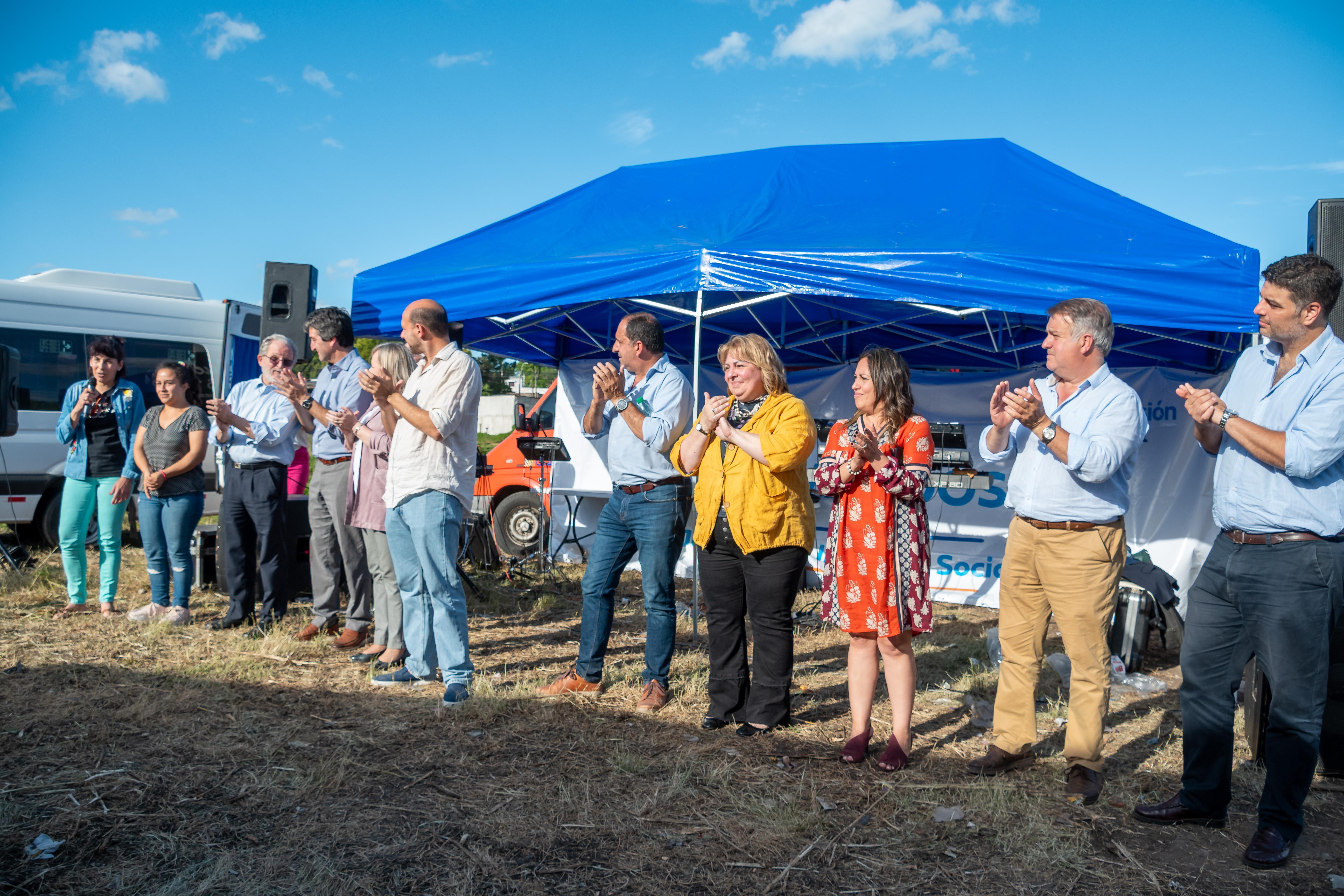 Inauguración de las obras de regularización del servicio eléctrico para 100 familias del Pasaje Suitex de Montevideo.