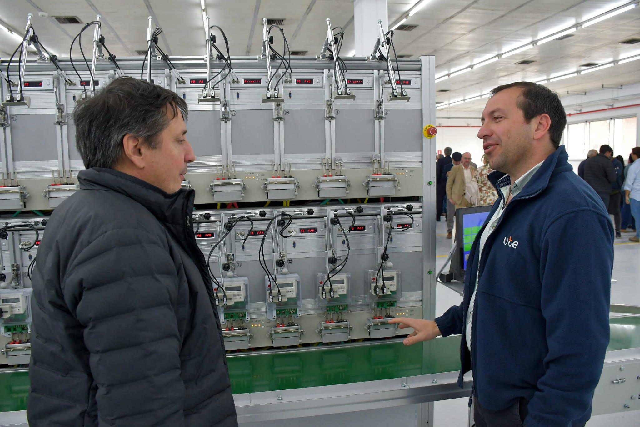 UTE presente en inauguración de fábrica de medidores inteligentes en Paysandú