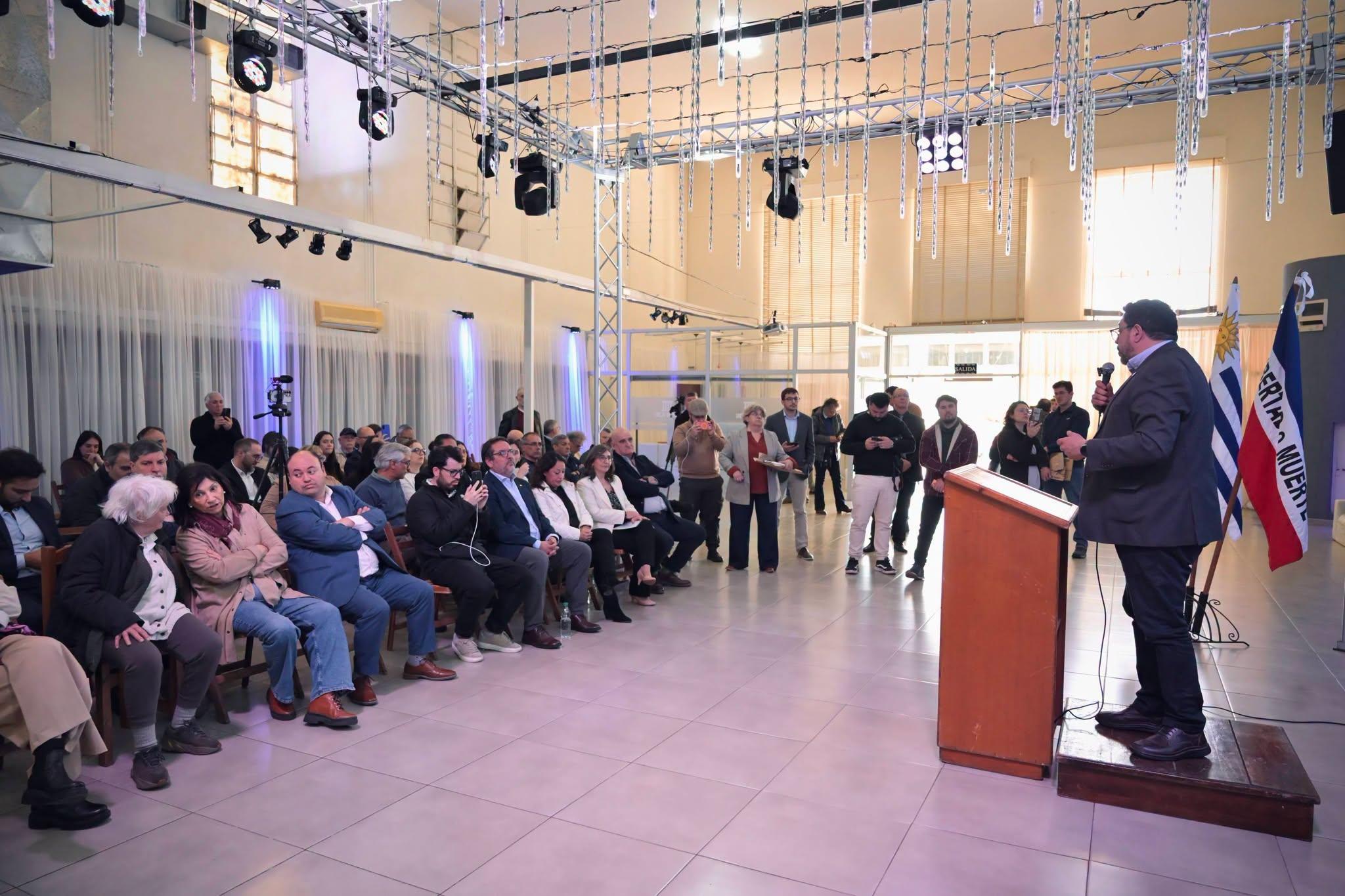 UTE presentó el proyecto Parque Solar Fotovoltaico Fray Bentos 
