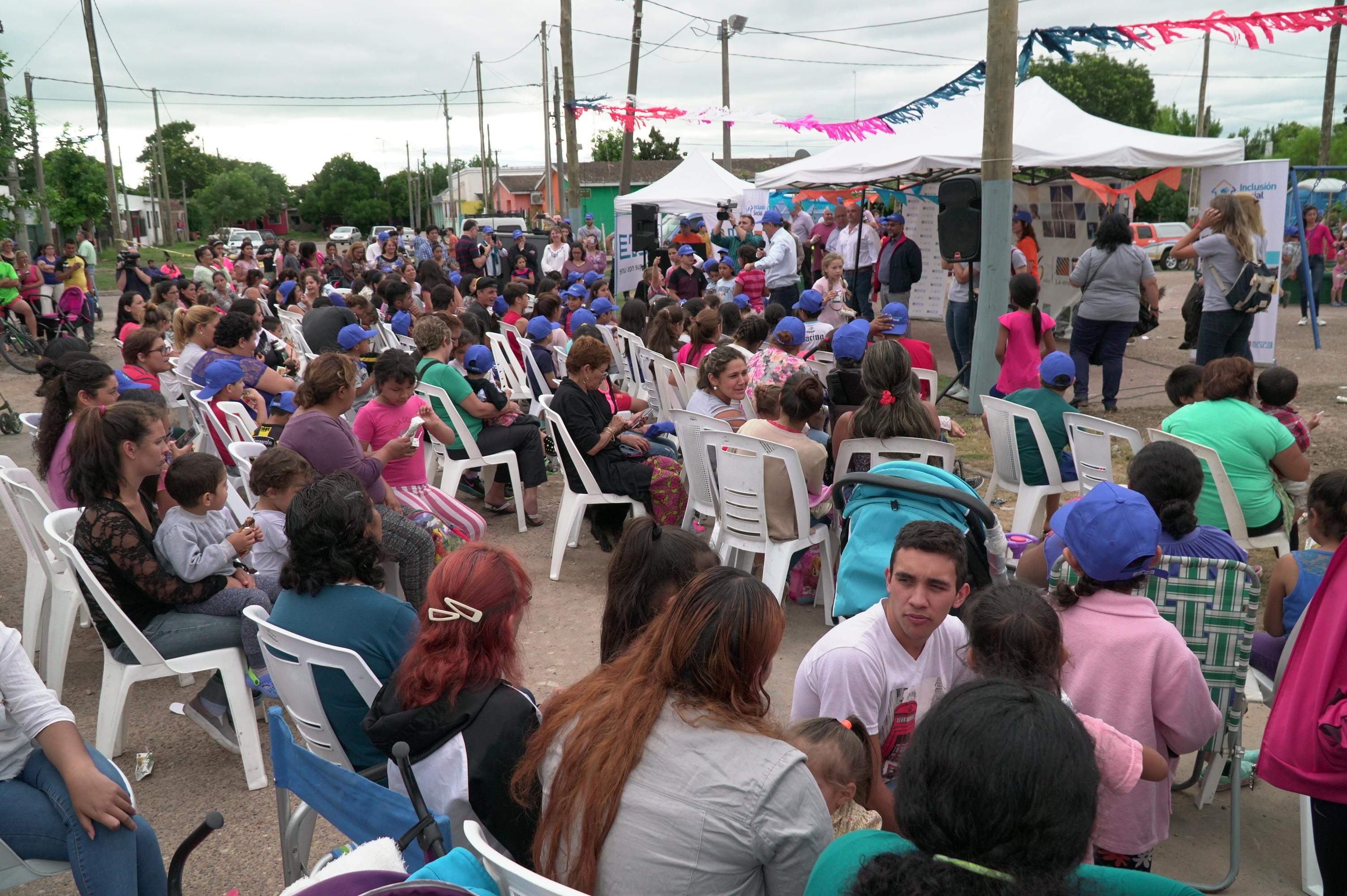 Inauguración de nuevos servicios eléctricos en barrio Norte de Paysandú