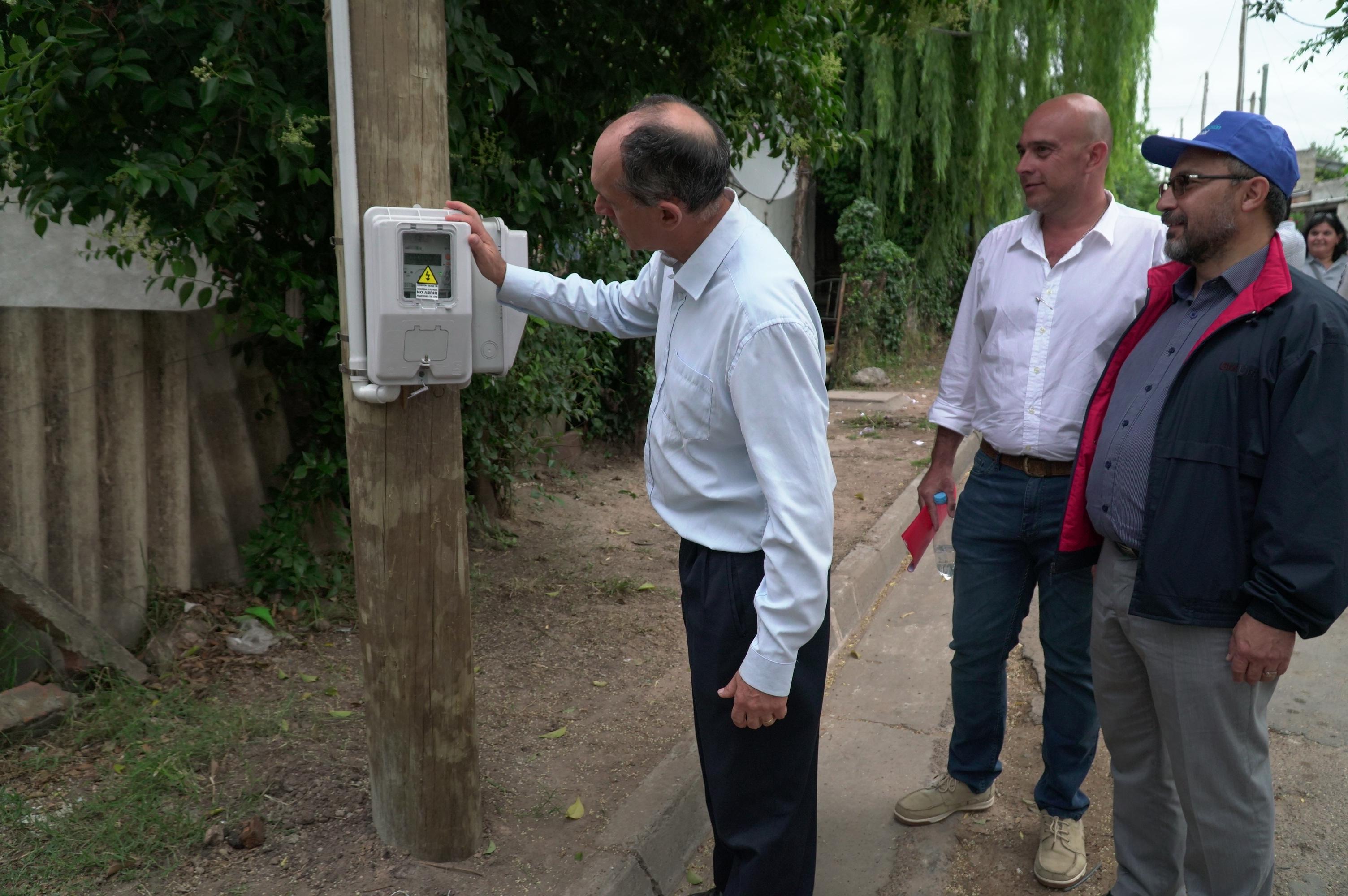 Un nuevo barrio que accede a la energía eléctrica regular