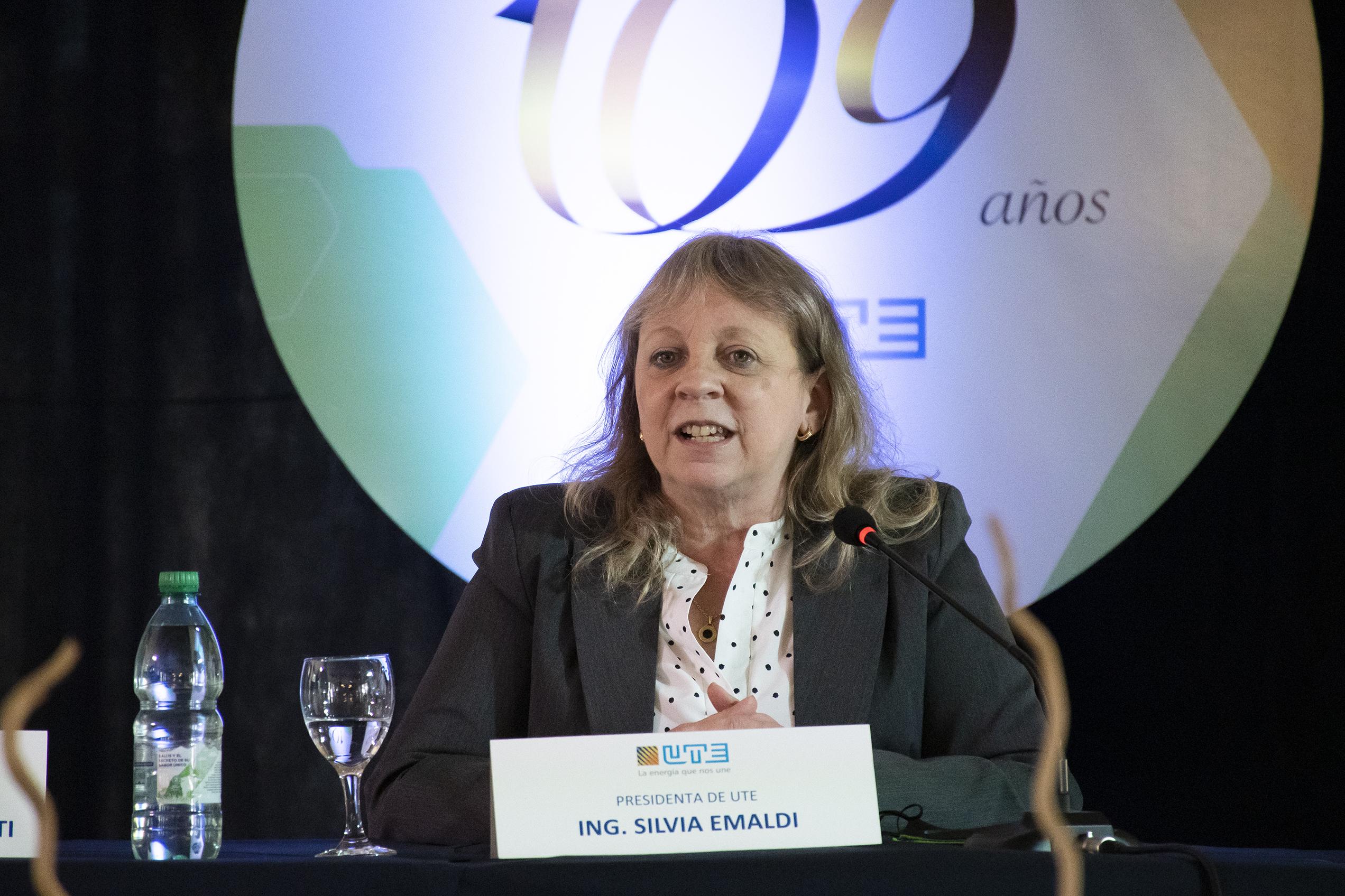 Presidenta Silvia Emaldi