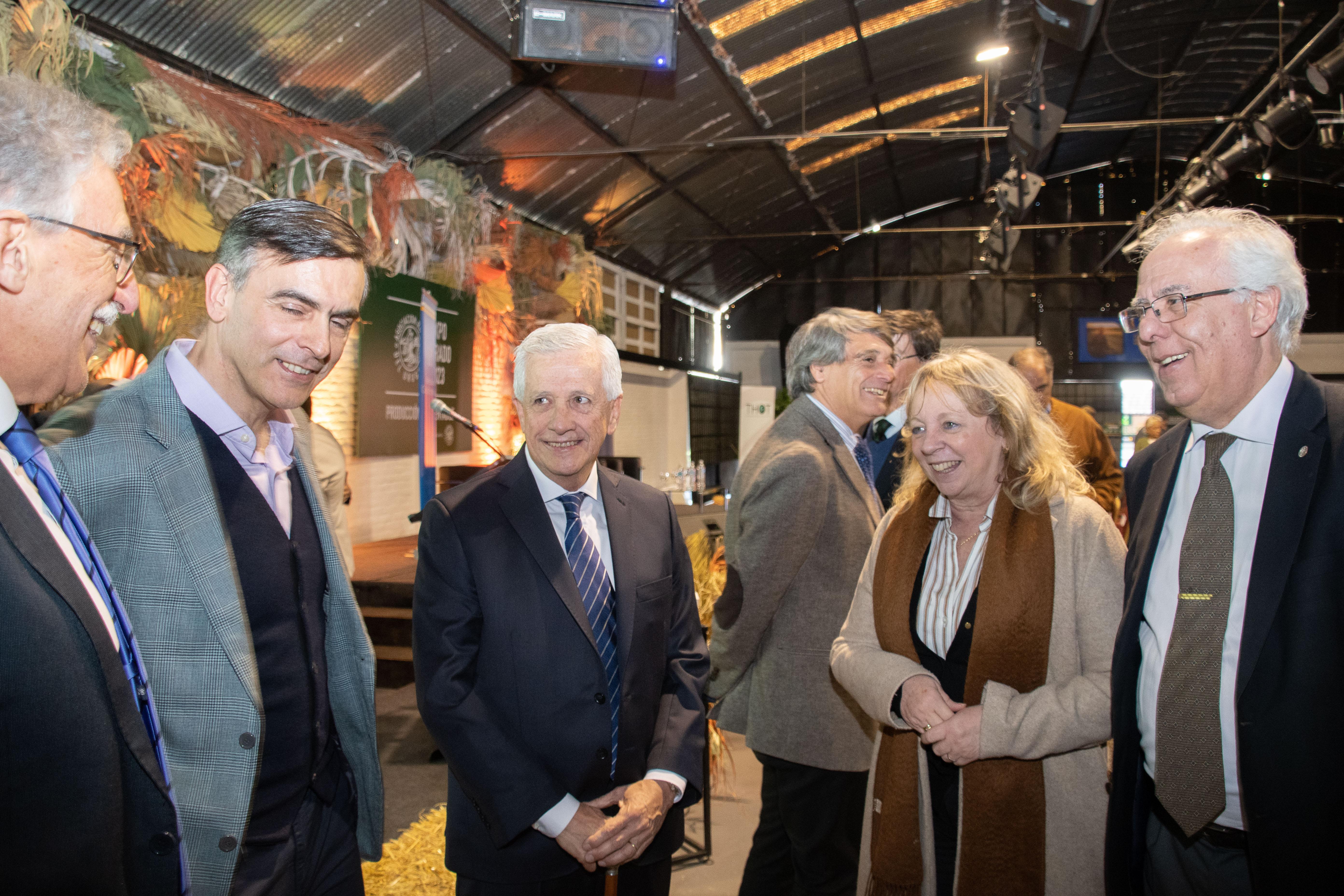 Presentación sobre “Desafíos para un Uruguay con Desarrollo Sostenible”. 