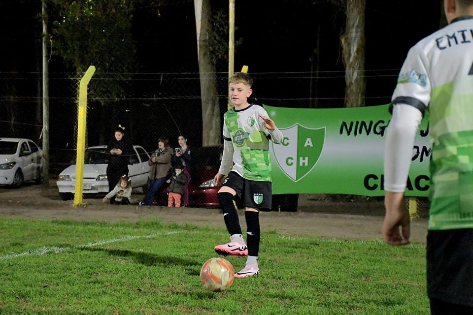 El programa “Ilumina el Deporte” suma una nueva cancha de Fútbol infantil con Iluminación Eficiente en Flores