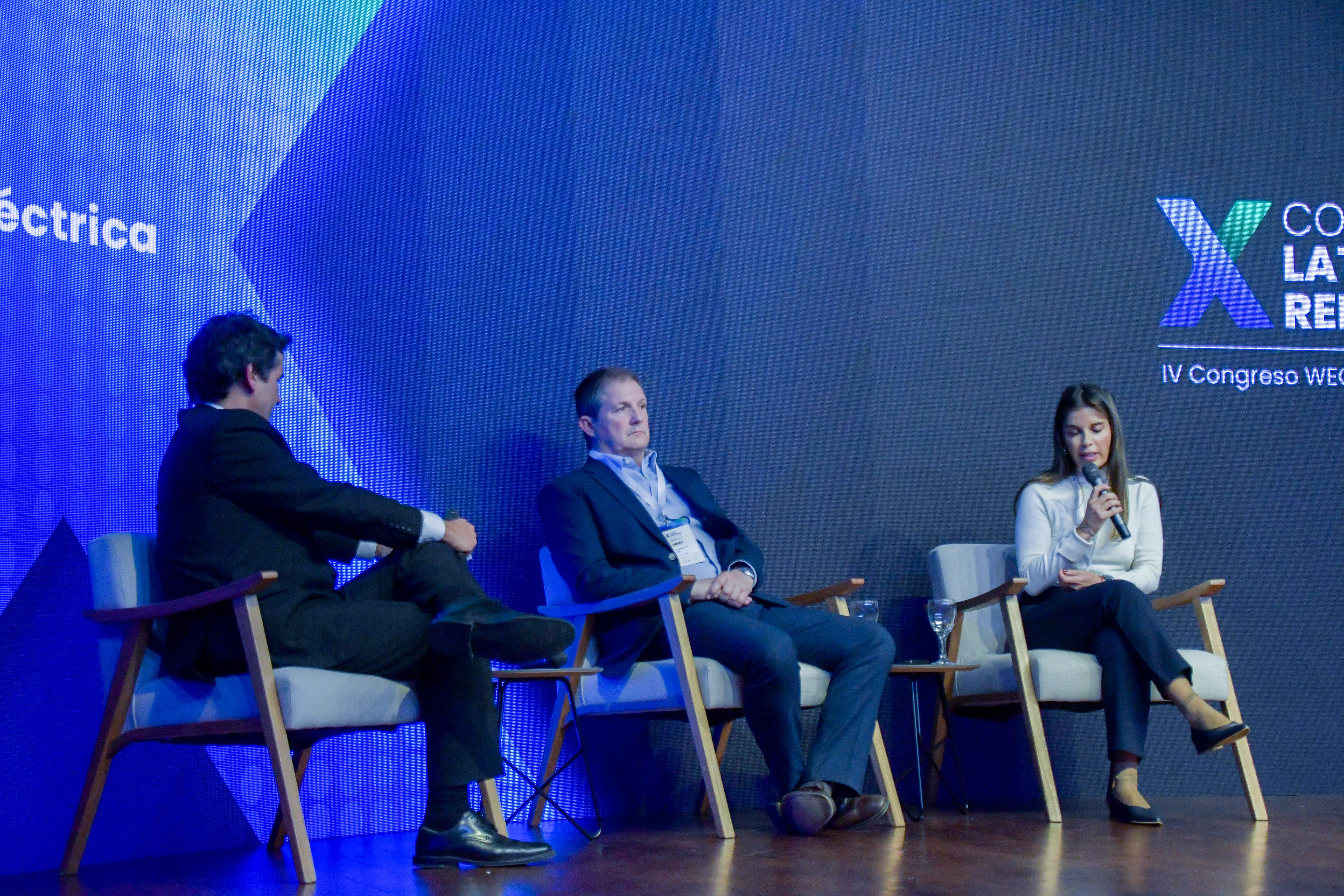 UTE en el X Congreso de LATAM Renovables: “Energía del Futuro, por un Compromiso Nacional"