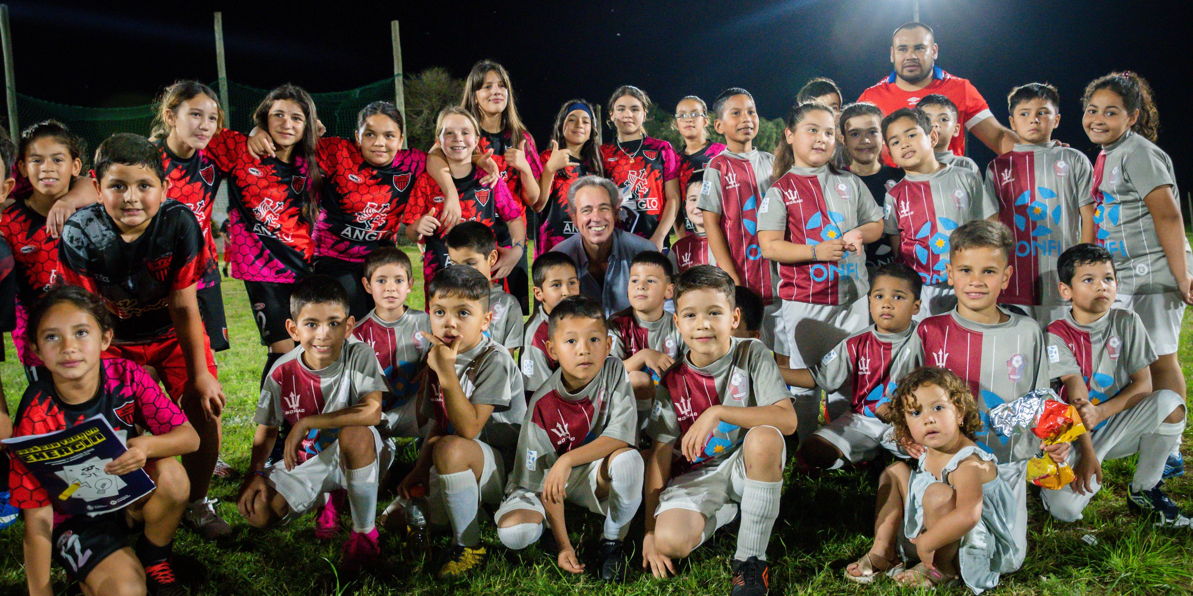 Inauguración de la red lumínica de la cancha de Misiones F.C. del departamento de Artigas