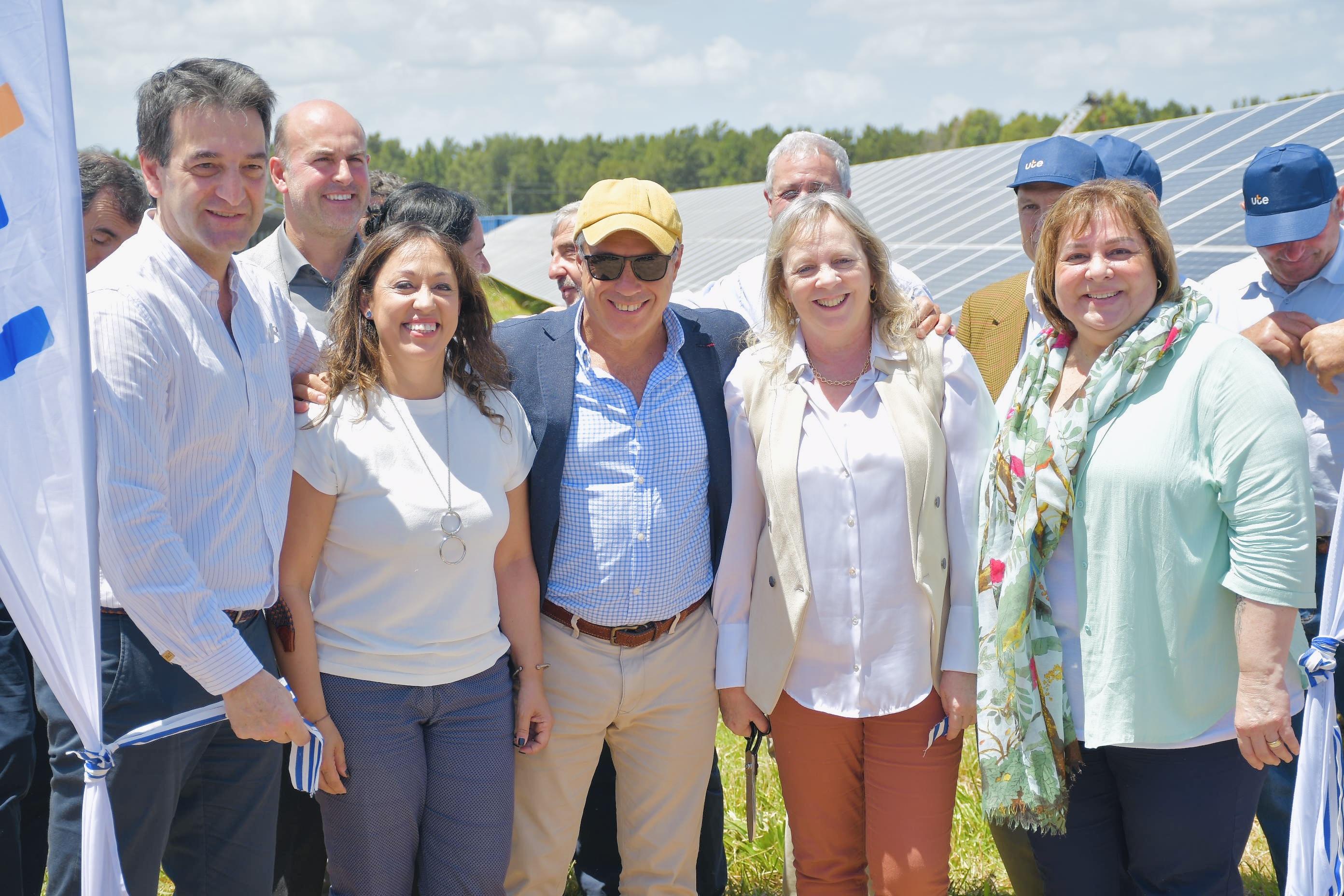 Inauguración del Parque Fotovoltaico Punta del Tigre