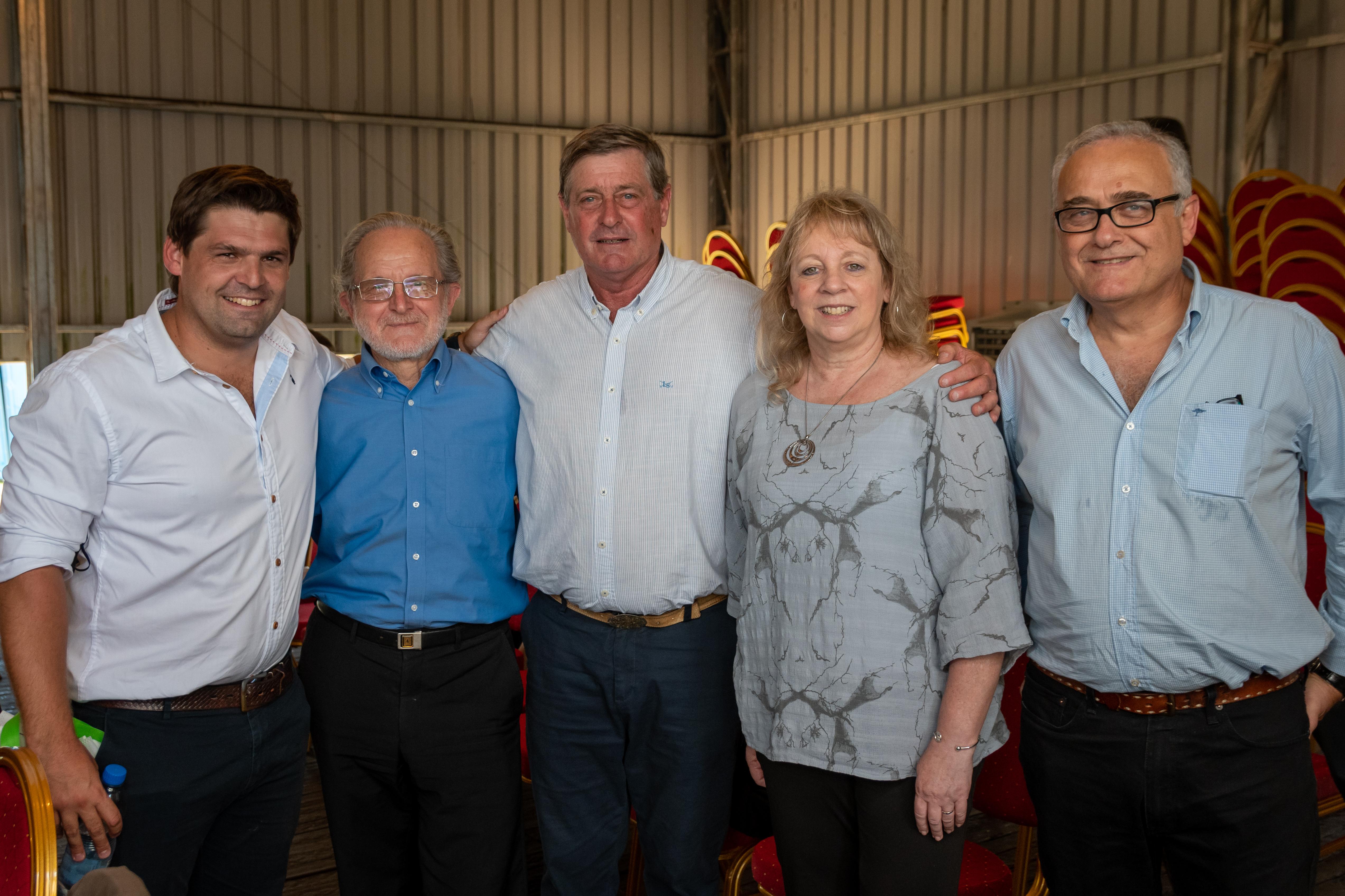 Presidenta de UTE Silvia Emaldi, directores Felipe Algorta y Enrique Pées Boz y asesor José Caram con el intendente de Soriano Guillermo Besozzi