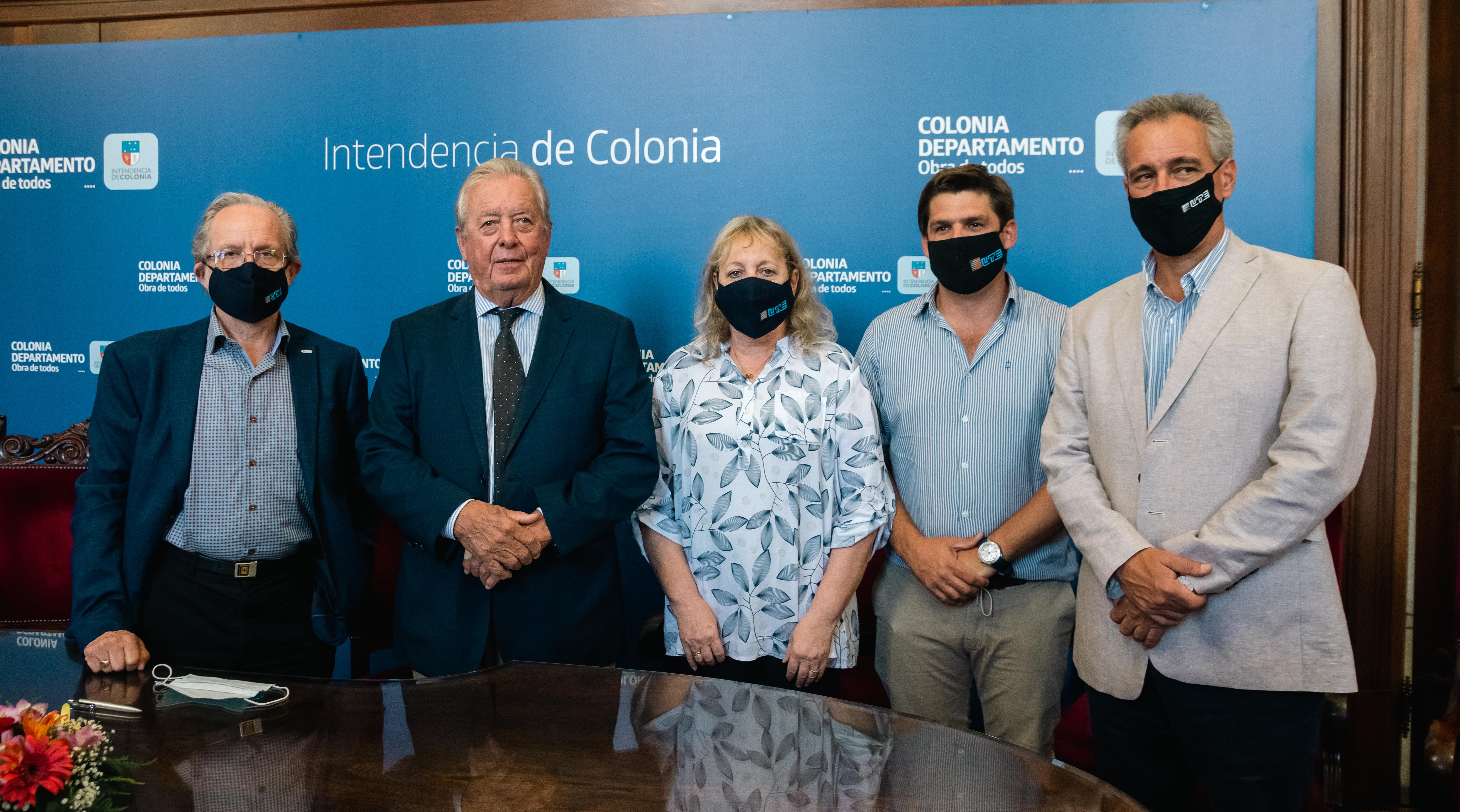 Enrique Pées Boz, Carlos Moreira, Silvia Emaldi, Felipe Algorta, Julio L. Sanguinetti