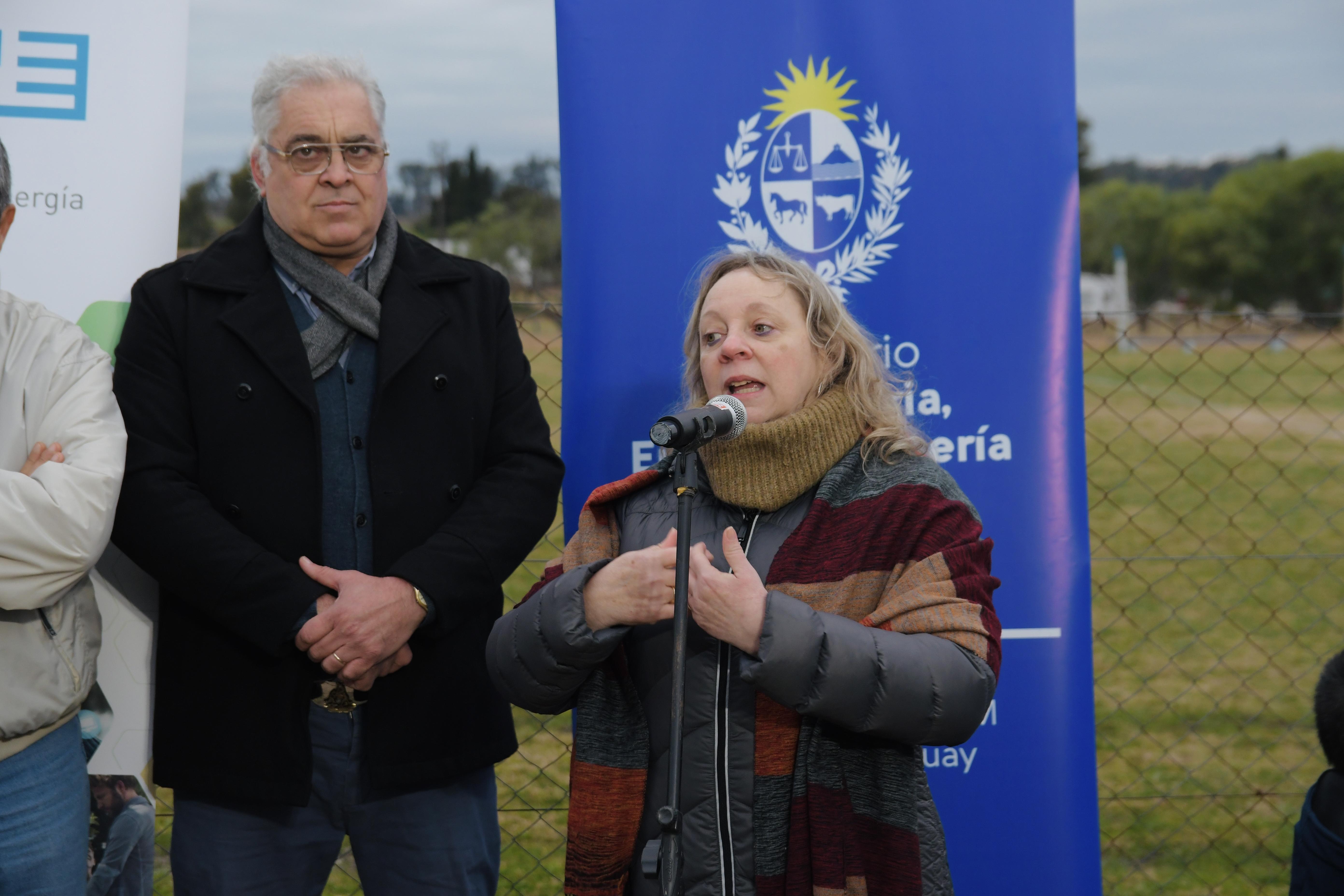 Silvia Emaldi hablando