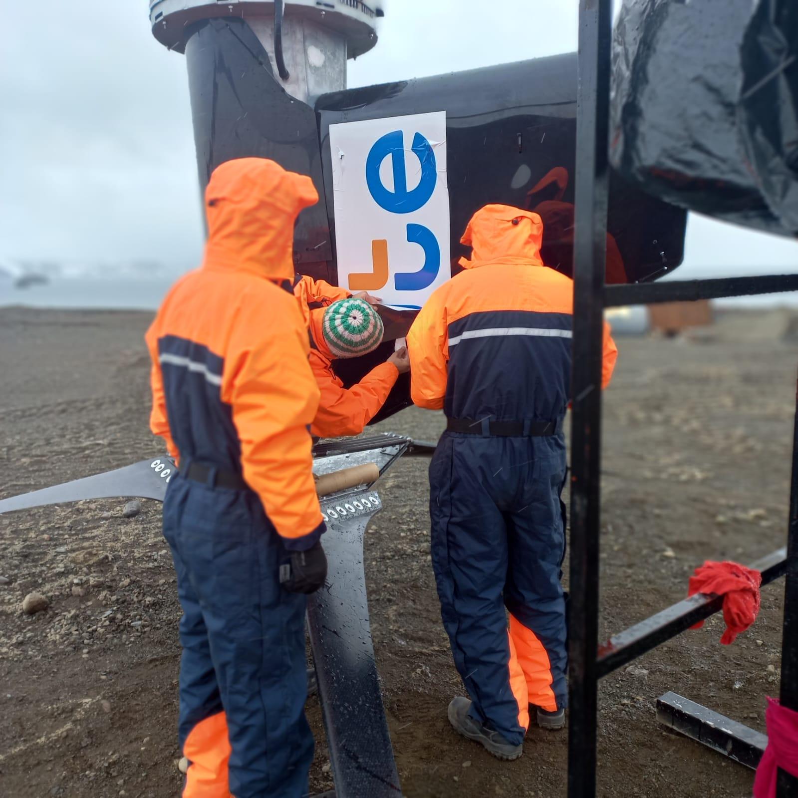 UTE en la Base Antártica uruguaya