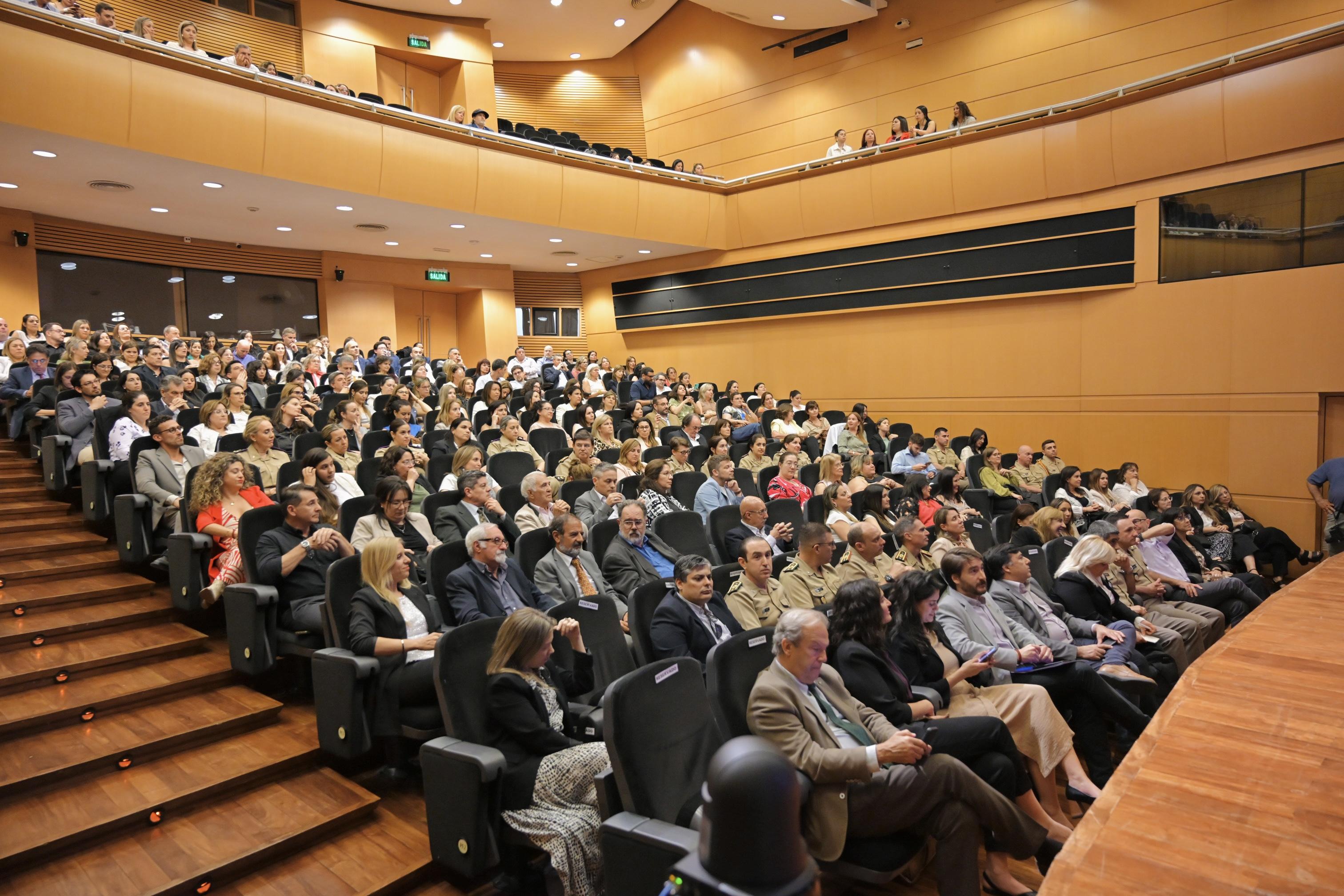 UTE recibió de INACAL el Premio Oro en la categoría Compromiso con la Gestión Pública y una Mención en Equidad de Género