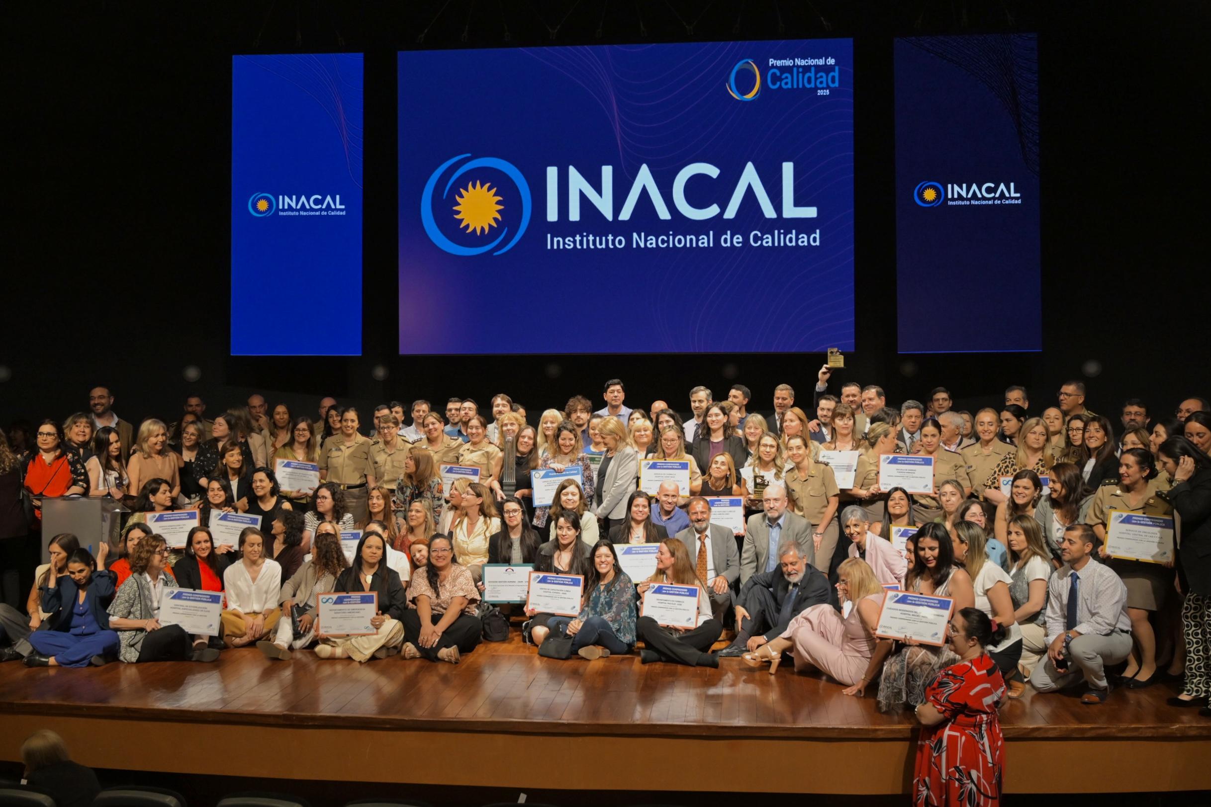 UTE recibió de INACAL el Premio Oro en la categoría Compromiso con la Gestión Pública y una Mención en Equidad de Género