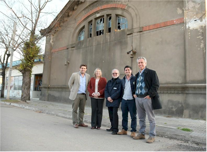 Directorio de UTE y Alcalde de Sarandí del Yí en la vieja Usina de Generación 