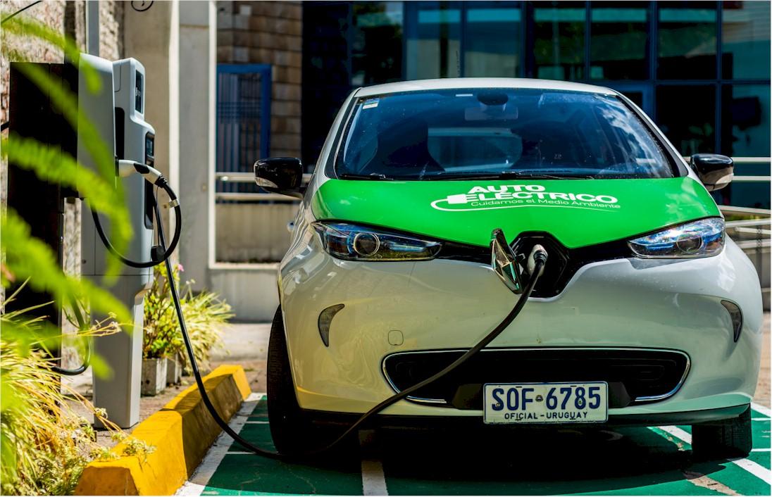 Puesto de carga para vehículos eléctricos