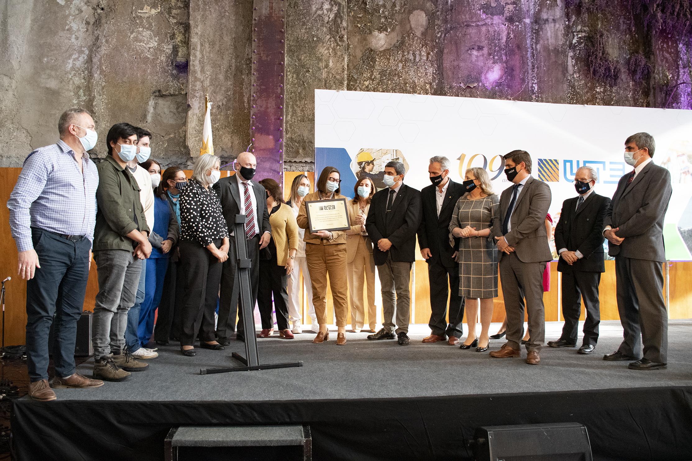 Equipo de Salud y Bienestar Integral con los directores de la empresa