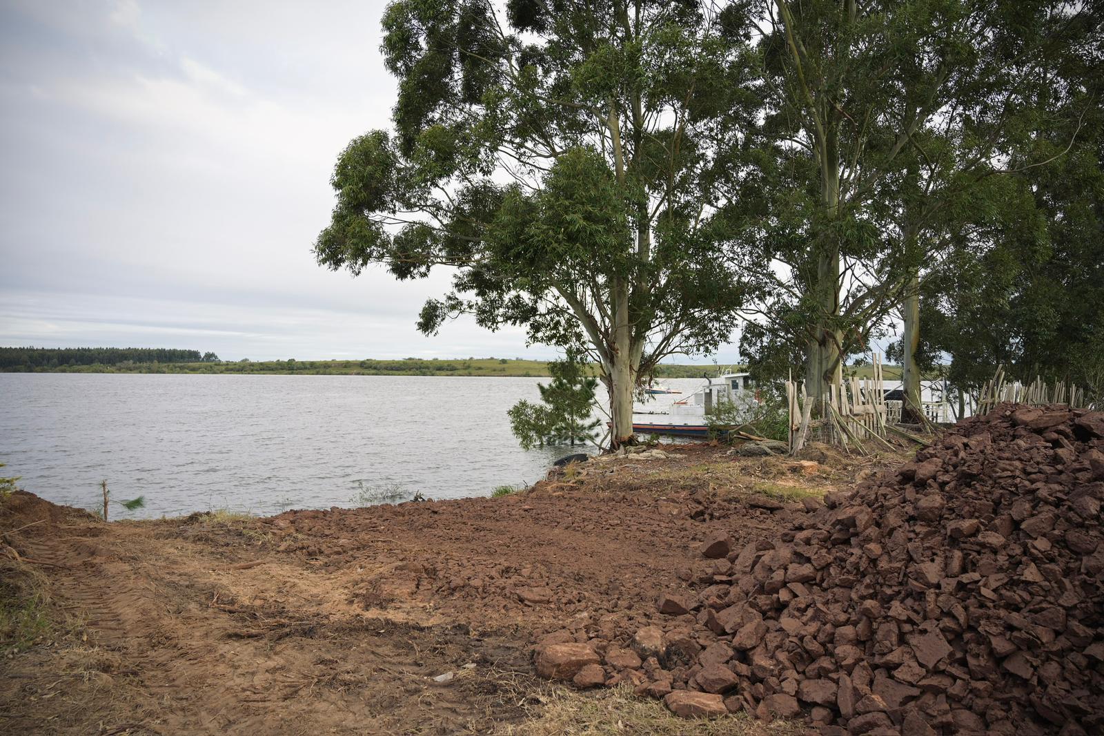 UTE entrega en comodato un predio para garantizar el traslado de personas ante la crecida del río Negro