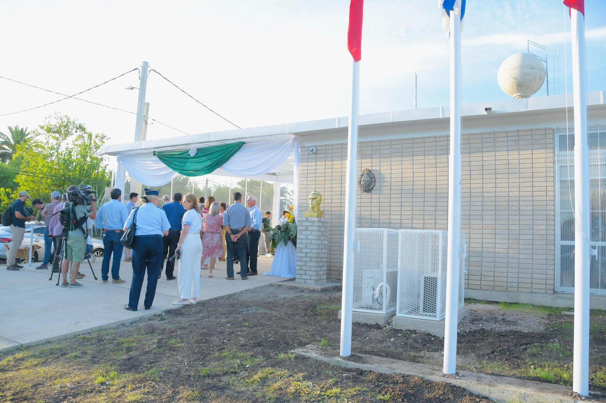 UTE presente en las inauguraciones de los liceos rurales de Tranqueras (Rivera) y Curtina (Tacuarembó). 