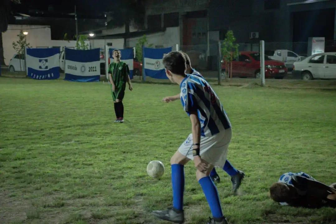 Club Continental de Melo se sumó a la iluminación eficiente de canchas deportivas