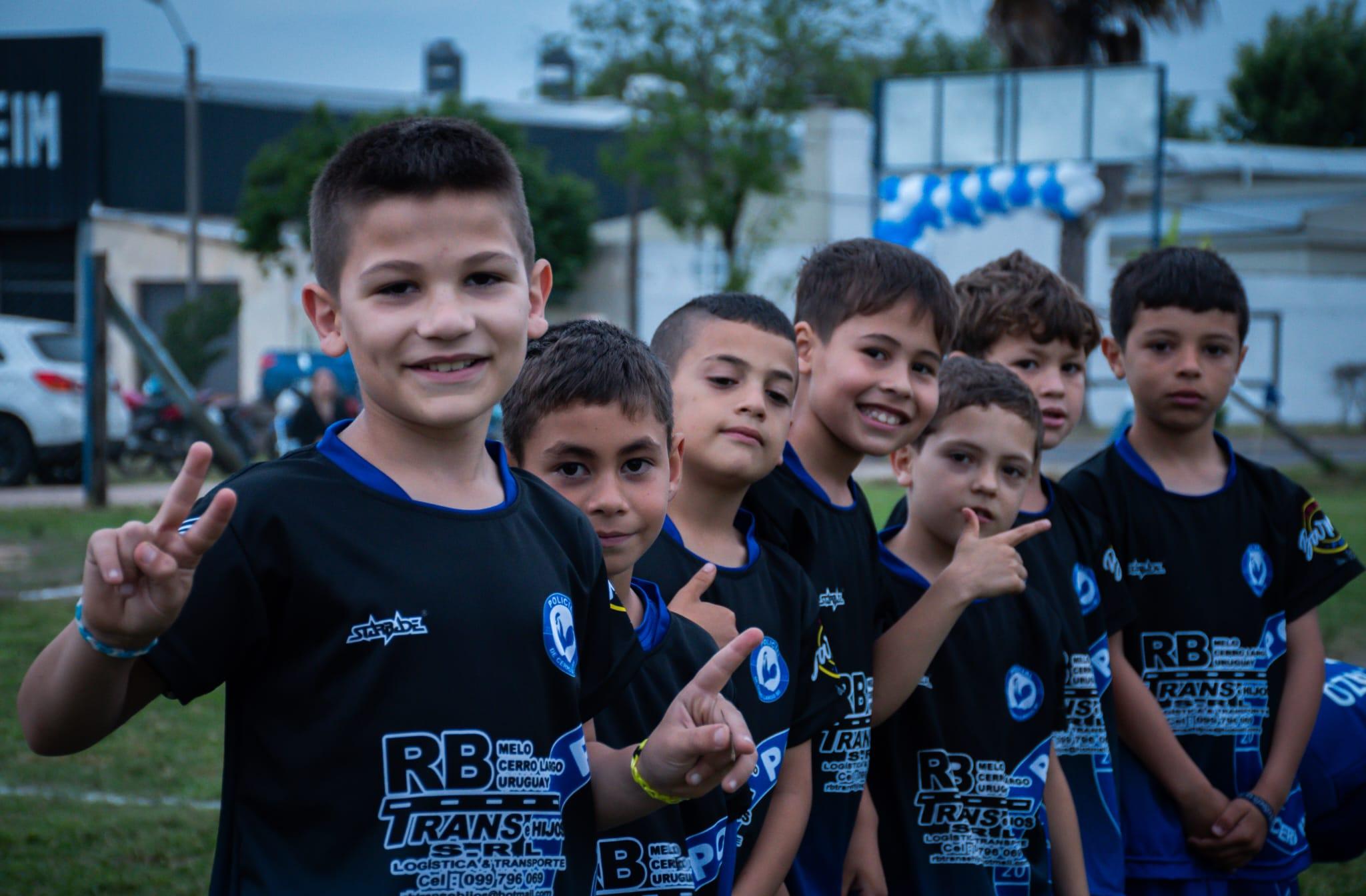 Club Continental de Melo se sumó a la iluminación eficiente de canchas deportivas